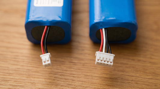 Shark RVBAT700 Battery Connector Guide: 2-Pin vs 3-Pin Explained